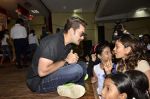 Neil Mukesh at Shortcut Romeo promotions with kids in Vidya Nidhi School, Mumbai on 9th June 2013 (6).JPG